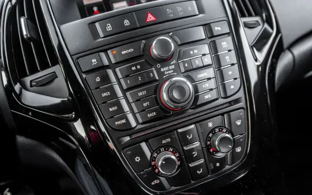 OPEL Astra 1.4 Turbo Edition Sport