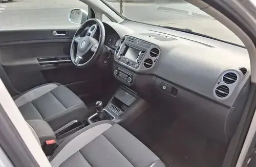VOLKSWAGEN Golf Plus 