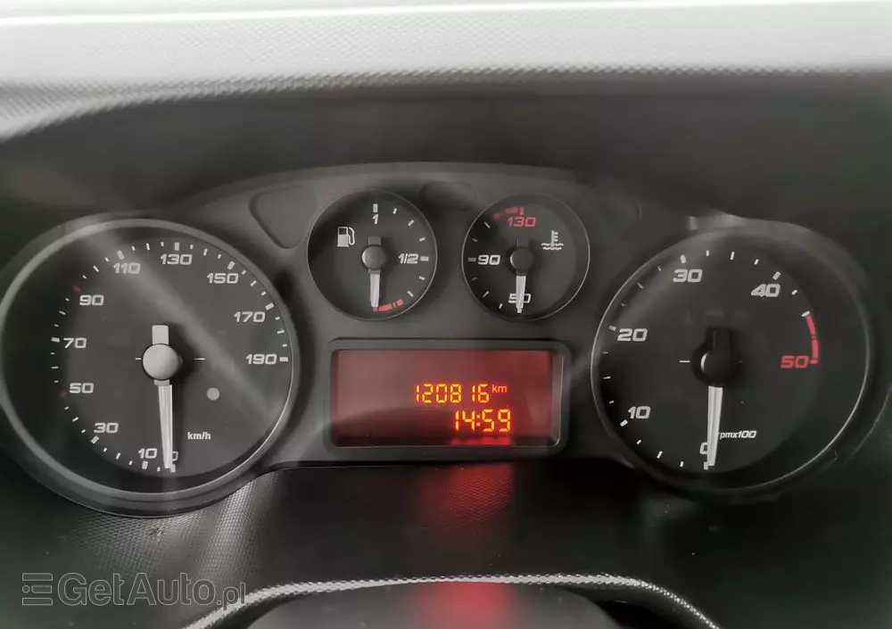 IVECO 3.0-150KM Daily 35C15 Kontener długi rama 35-150 kiper Klimatyzacja długi rozstaw 