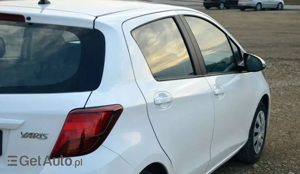 TOYOTA Yaris 