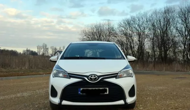 TOYOTA Yaris 