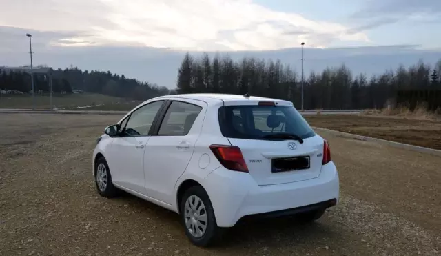 TOYOTA Yaris 