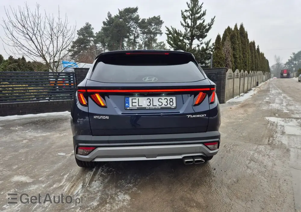 HYUNDAI Tucson 