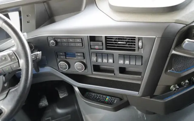 VOLVO FH 460 / I-SHIFT  / I-SAVE / TV / EURO 6 