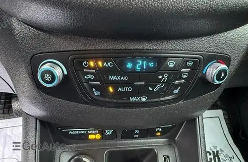 FORD Tourneo Courier 