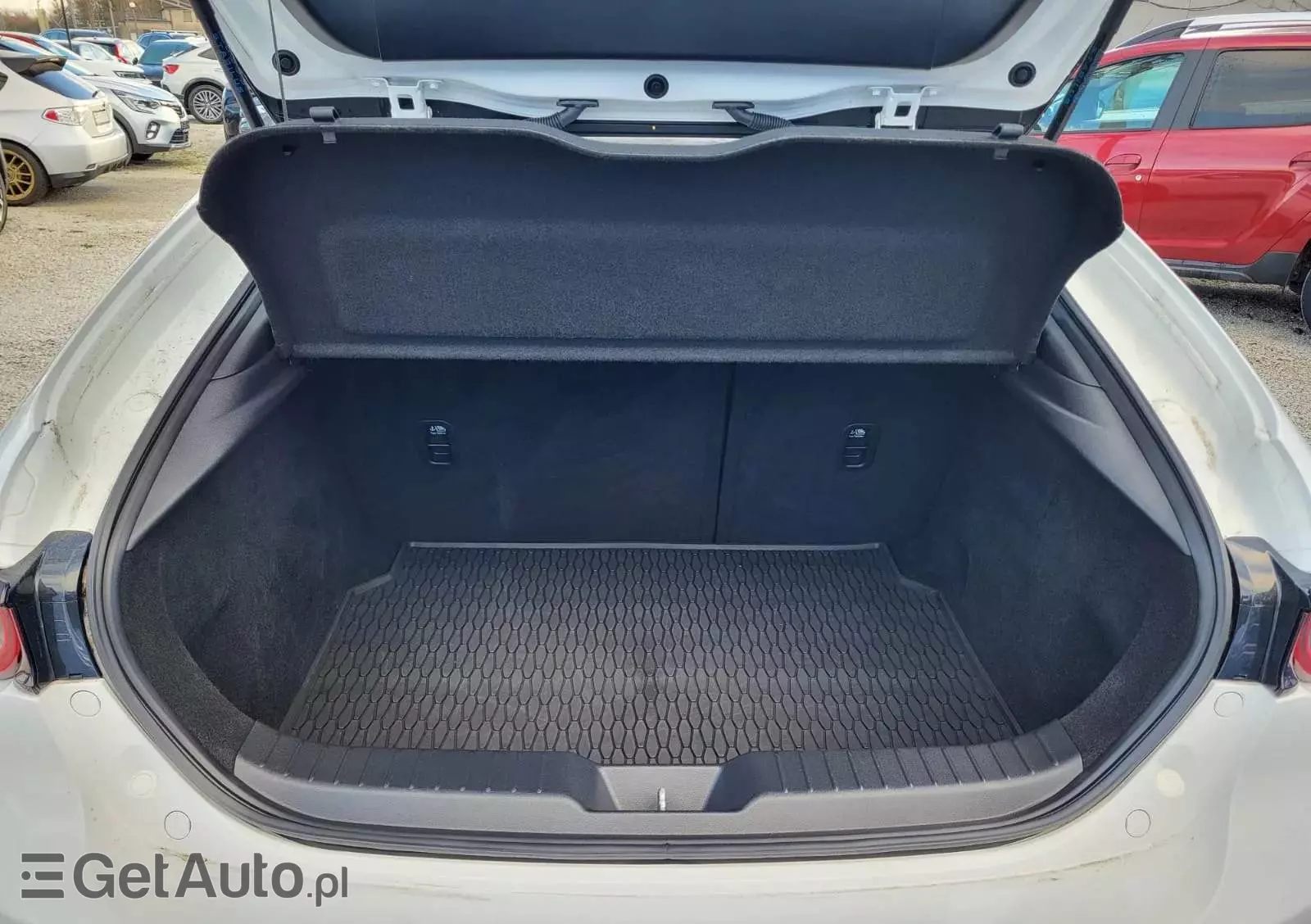 MAZDA 3 SKYACTIV-G 2.0 M-Hybrid