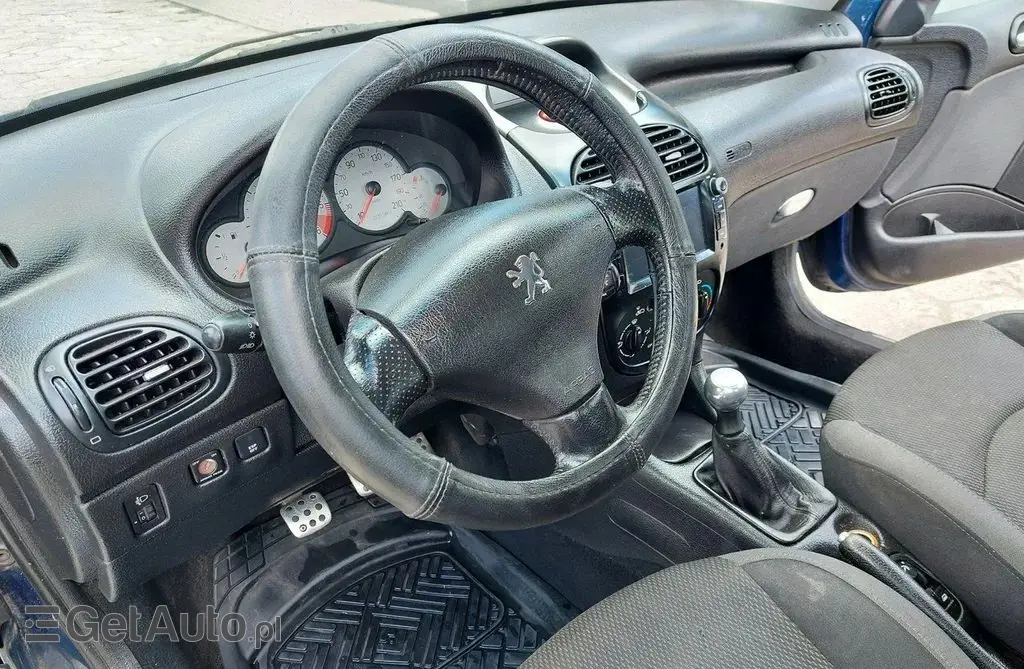 PEUGEOT 206 