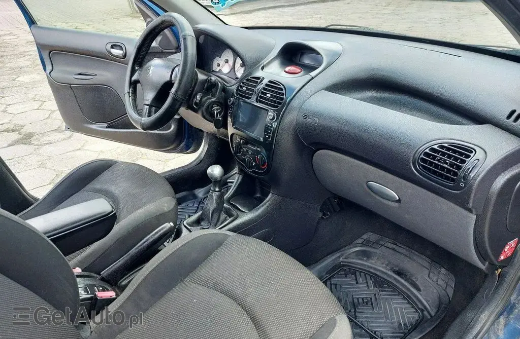 PEUGEOT 206 