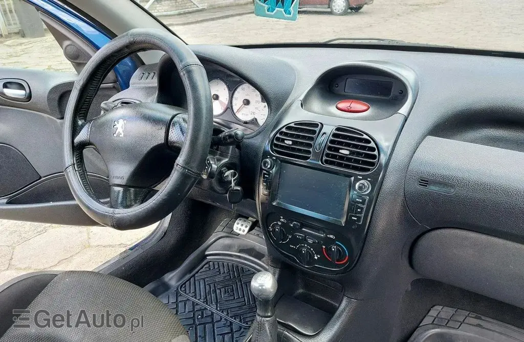 PEUGEOT 206 