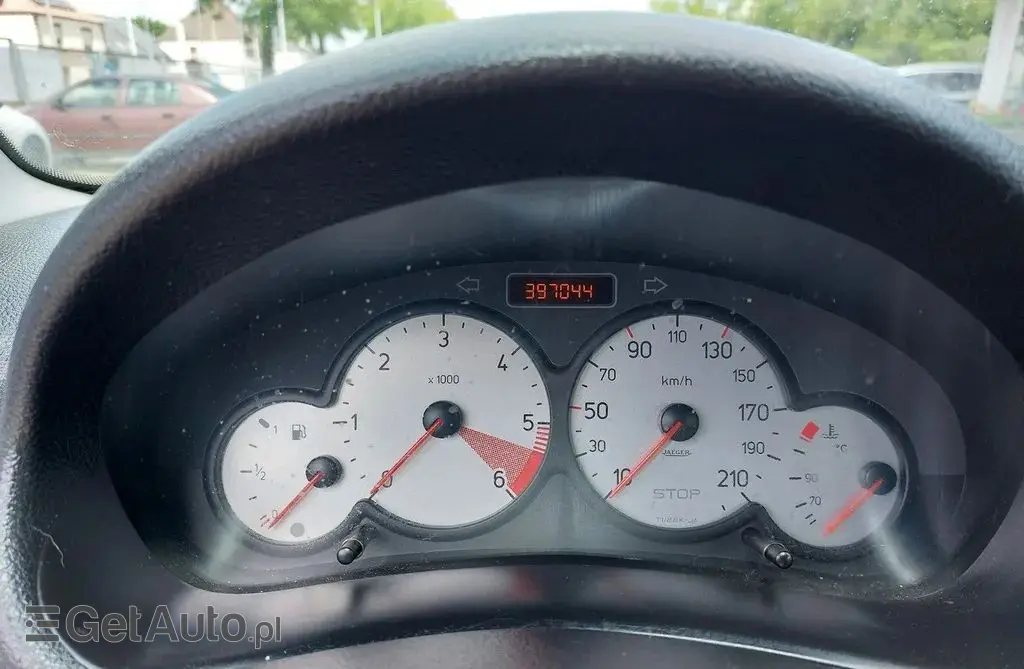 PEUGEOT 206 