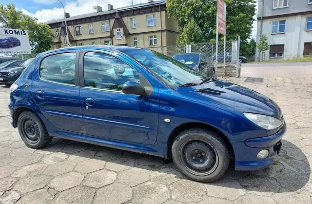 PEUGEOT 206 
