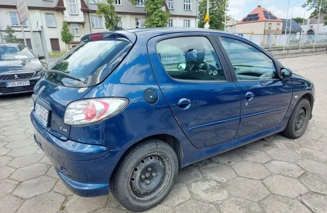 PEUGEOT 206 