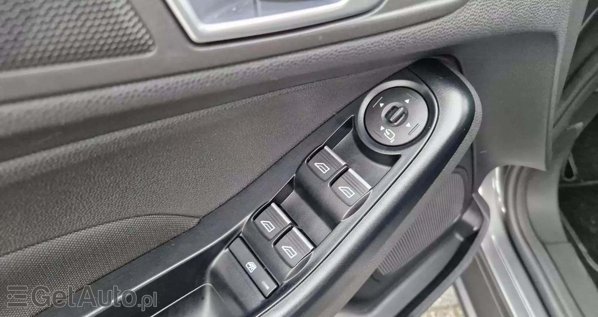 FORD Fiesta 1.0 EcoBoost Titanium