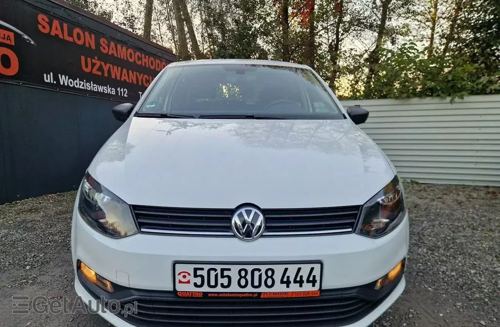 VOLKSWAGEN Polo 