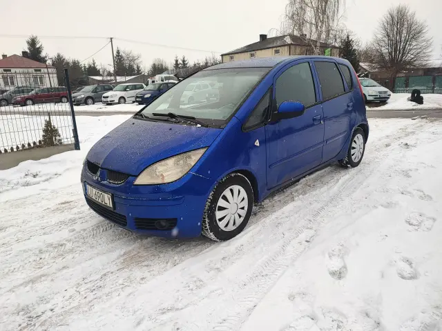 MITSUBISHI Colt 