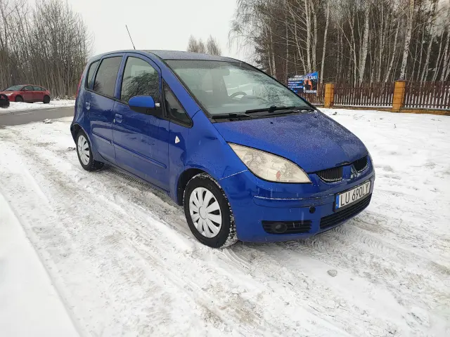 MITSUBISHI Colt 