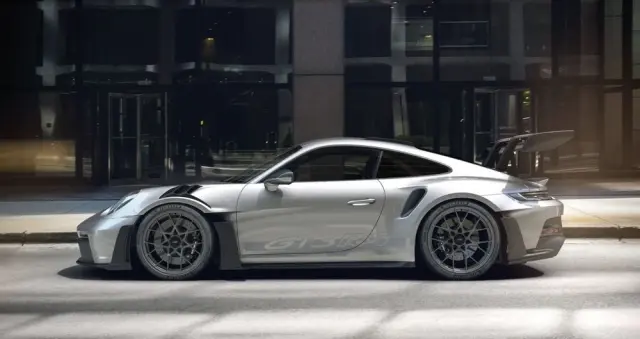 PORSCHE 911 GT3 RS