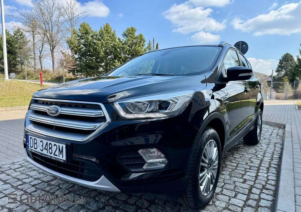 FORD Kuga 1.5 EcoBoost 2x4 Titanium