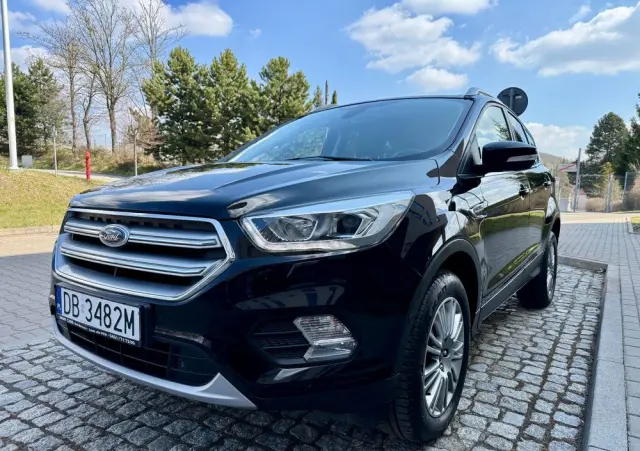 FORD Kuga 1.5 EcoBoost 2x4 Titanium