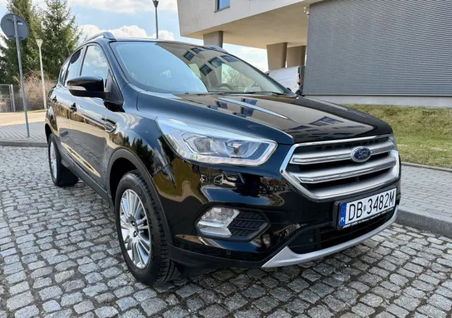 FORD Kuga 1.5 EcoBoost 2x4 Titanium