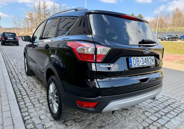 FORD Kuga 1.5 EcoBoost 2x4 Titanium