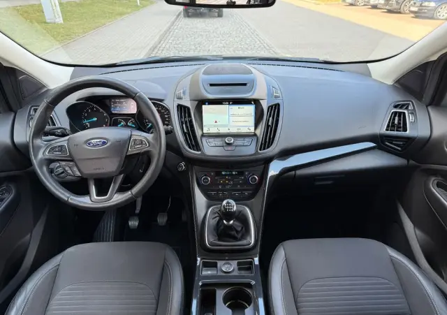 FORD Kuga 1.5 EcoBoost 2x4 Titanium