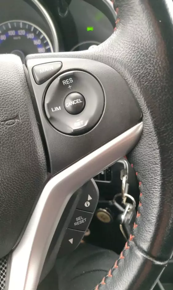 HONDA Jazz 1.5 i-VTEC Dynamic (ADAS) CVT