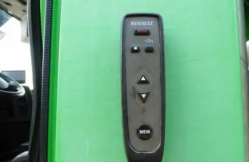 RENAULT Premium Distribution 