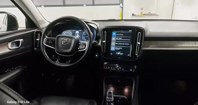 VOLVO XC 40 D3 Inscription