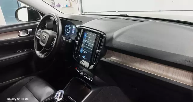 VOLVO XC 40 D3 Inscription