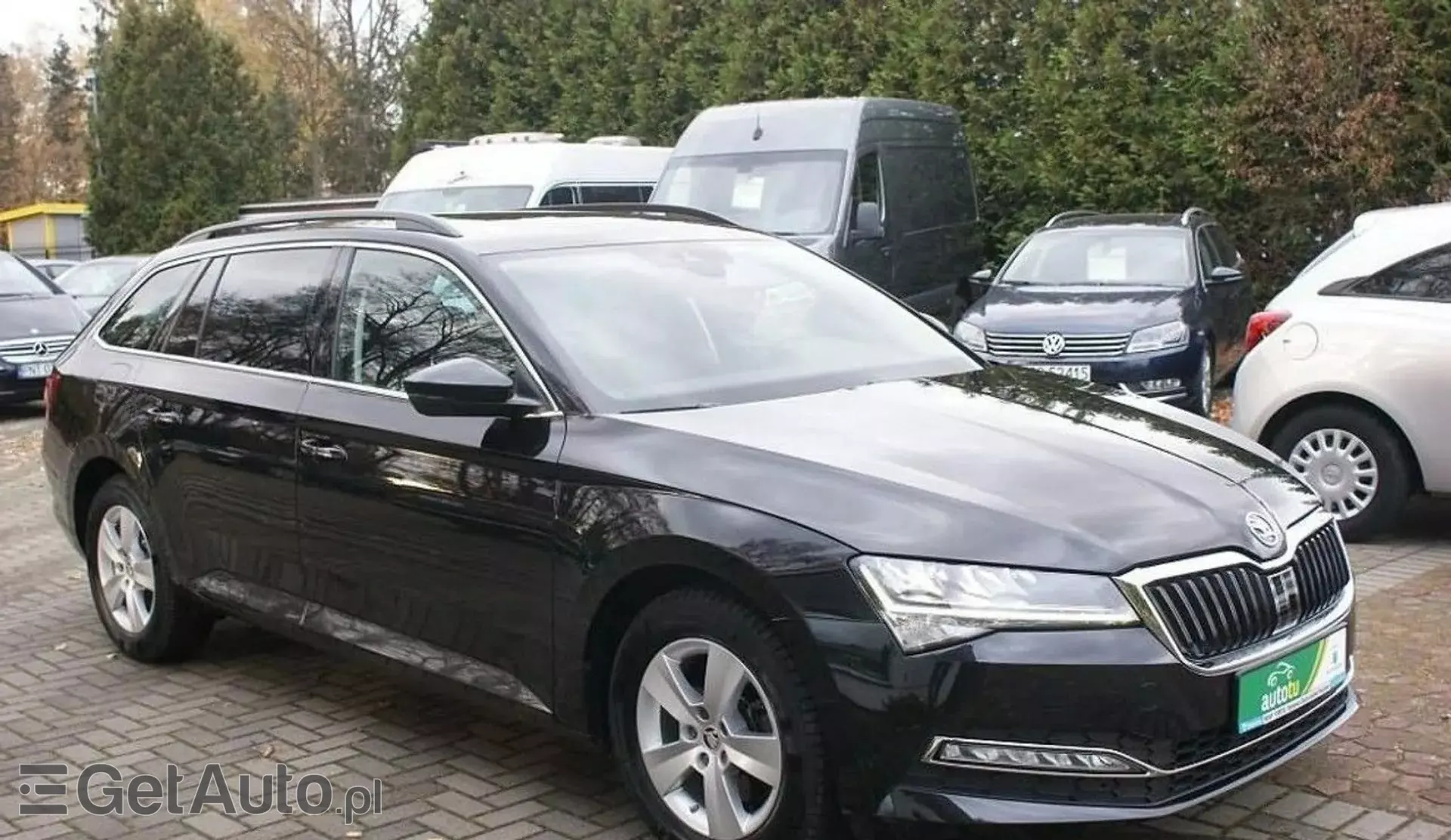 SKODA Superb 
