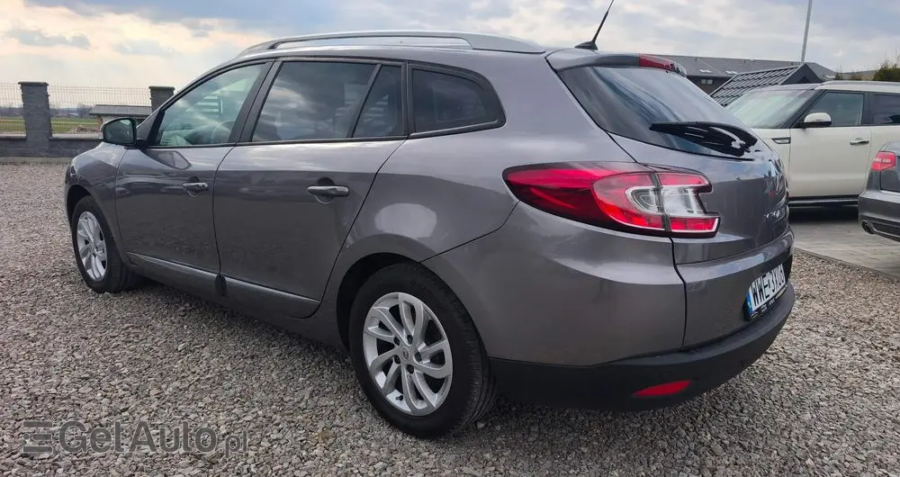 RENAULT Megane 1.6 16V 110 Dynamique