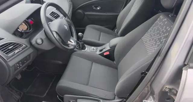 RENAULT Megane 1.6 16V 110 Dynamique