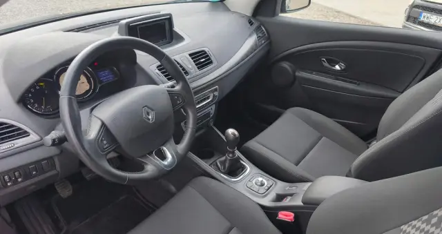 RENAULT Megane 1.6 16V 110 Dynamique