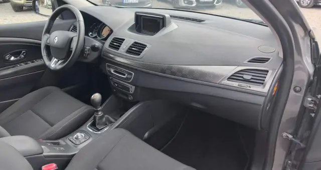 RENAULT Megane 1.6 16V 110 Dynamique