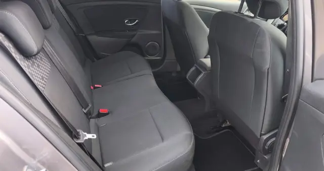 RENAULT Megane 1.6 16V 110 Dynamique