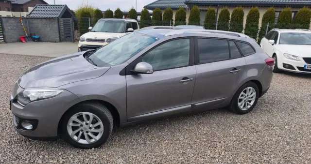 RENAULT Megane 1.6 16V 110 Dynamique
