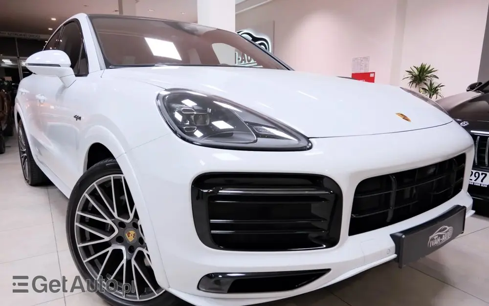 PORSCHE Cayenne Coupe E-Hybrid Platinum Edition