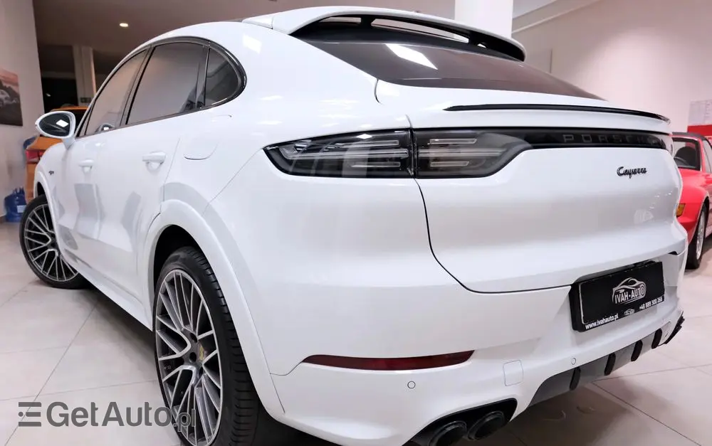 PORSCHE Cayenne Coupe E-Hybrid Platinum Edition