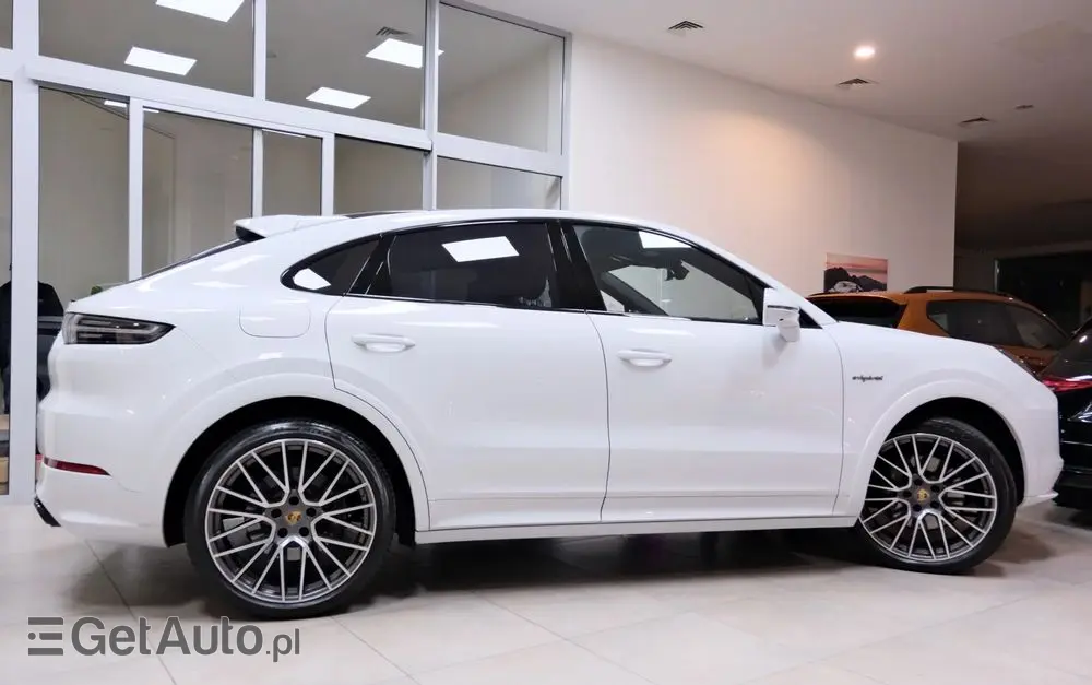 PORSCHE Cayenne Coupe E-Hybrid Platinum Edition
