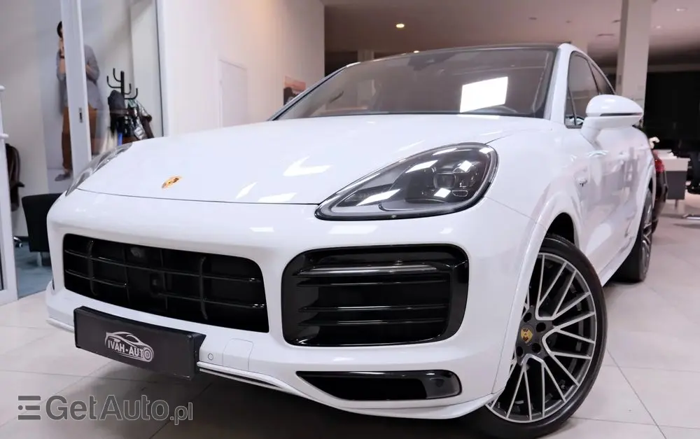 PORSCHE Cayenne Coupe E-Hybrid Platinum Edition