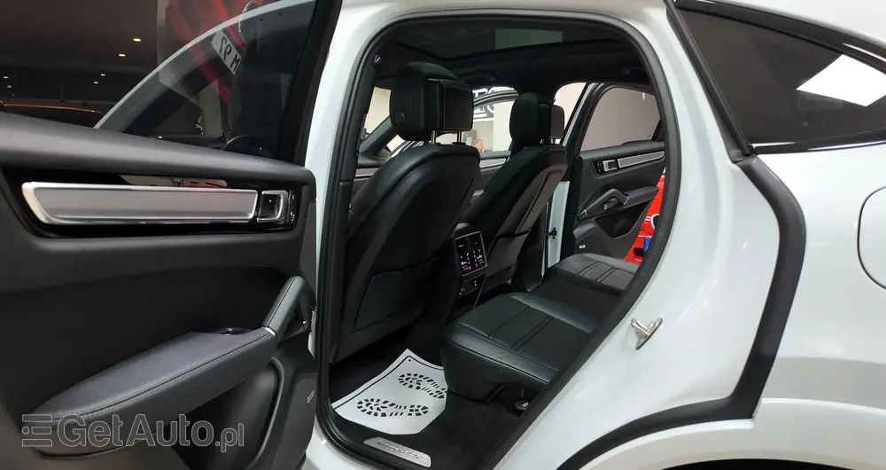 PORSCHE Cayenne Coupe E-Hybrid Platinum Edition