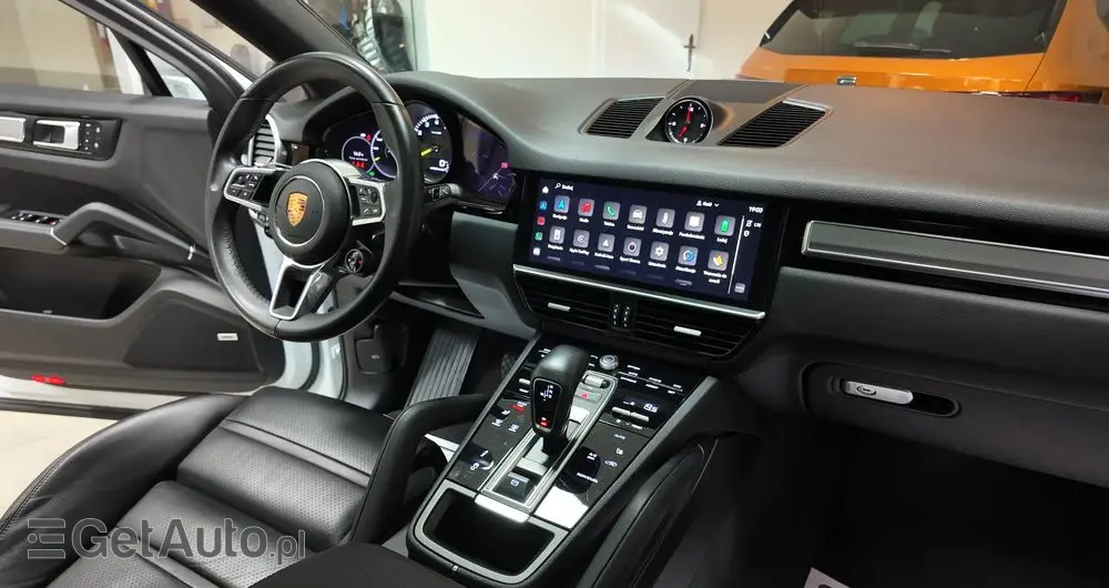 PORSCHE Cayenne Coupe E-Hybrid Platinum Edition