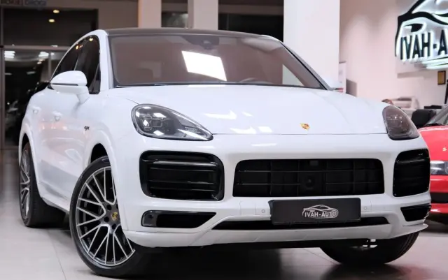 PORSCHE Cayenne Coupe E-Hybrid Platinum Edition