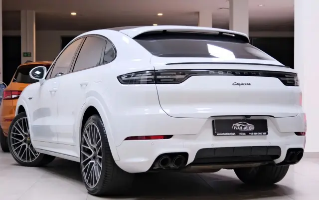 PORSCHE Cayenne Coupe E-Hybrid Platinum Edition