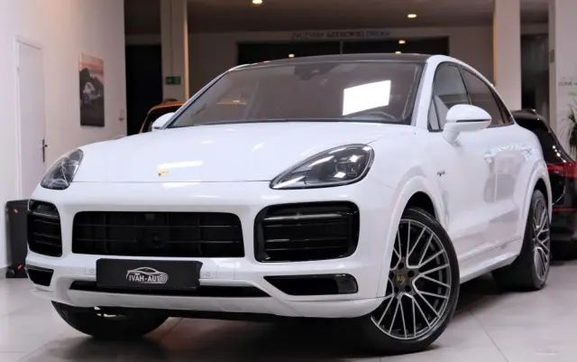 PORSCHE Cayenne Coupe E-Hybrid Platinum Edition