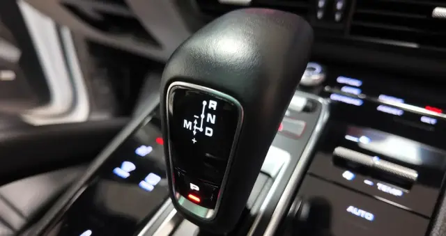 PORSCHE Cayenne Coupe E-Hybrid Platinum Edition