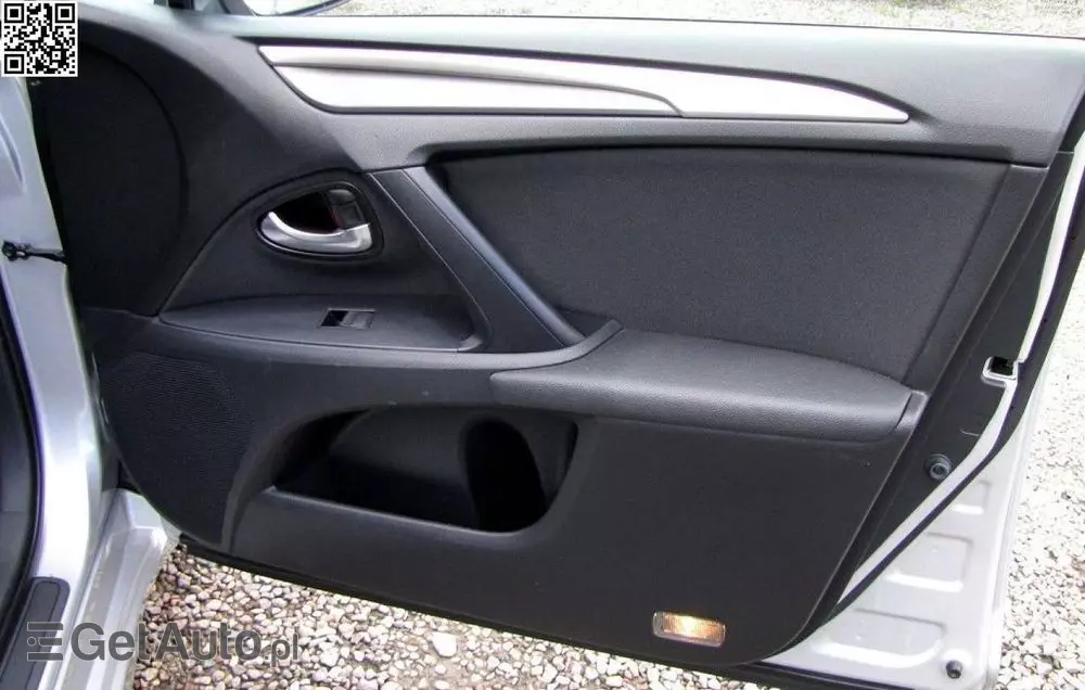 TOYOTA Avensis 1.6 D-4D Active