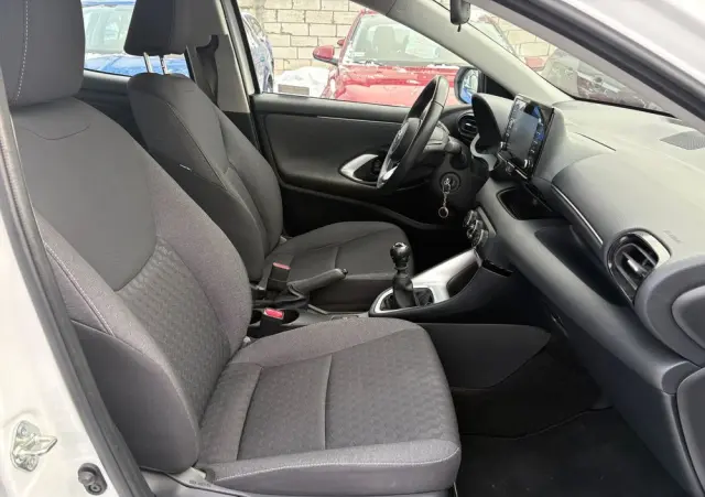 TOYOTA Yaris 1.5 Comfort