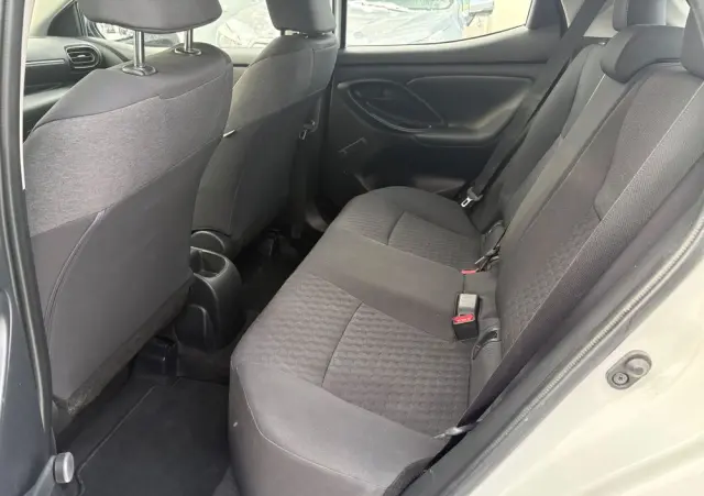 TOYOTA Yaris 1.5 Comfort